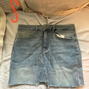 jean skirt never worn